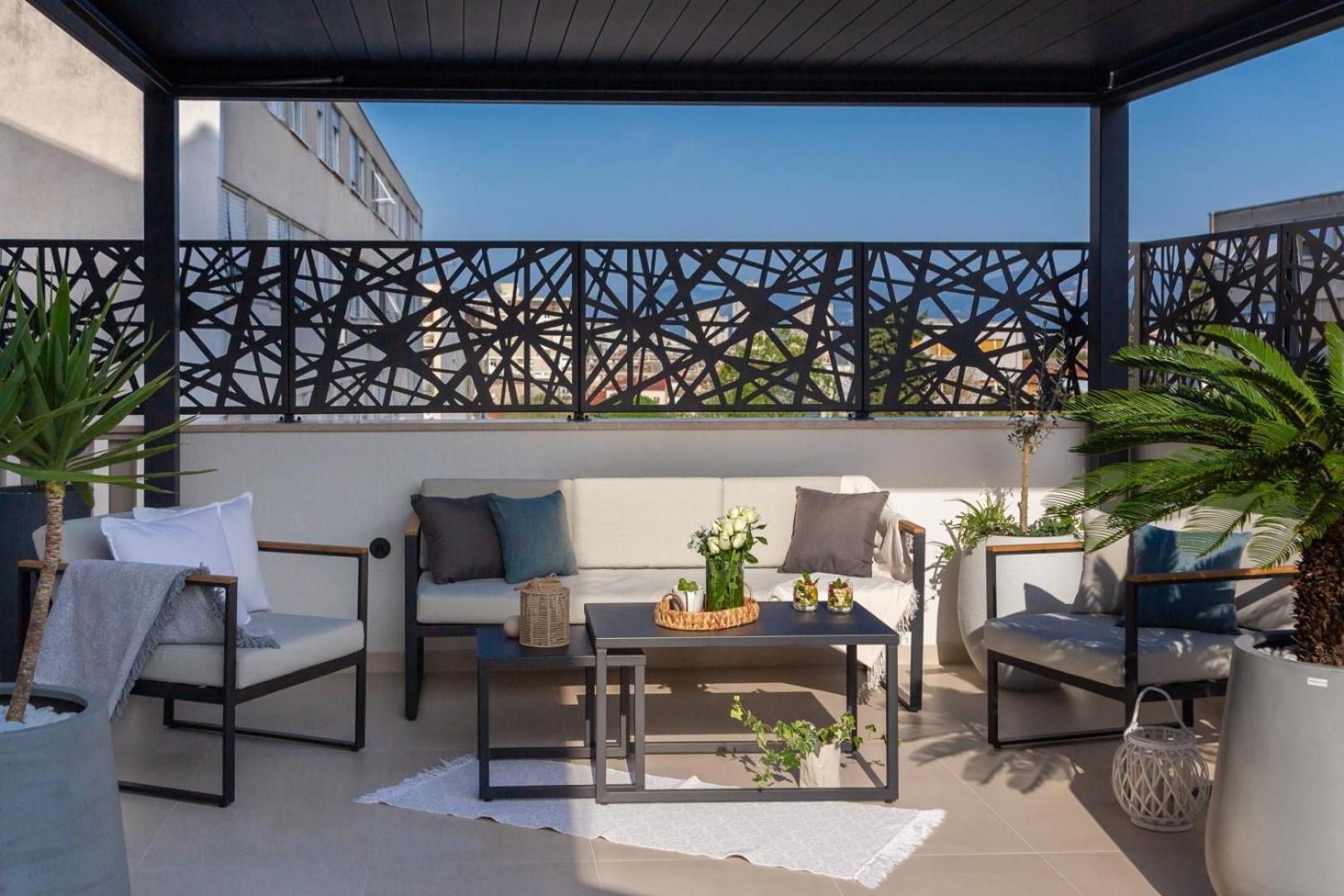 Luxury Apartment Silvery In Split Center With Jacuzzi, Sauna And Parking ภายนอก รูปภาพ